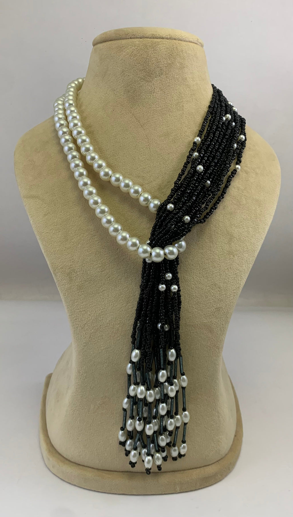 NK15098 - COLLIER MULTICOUCHE EN PERLES/ROCAILLES ET FIL TRESSÉ AVEC BOUCLES D'OREILLES