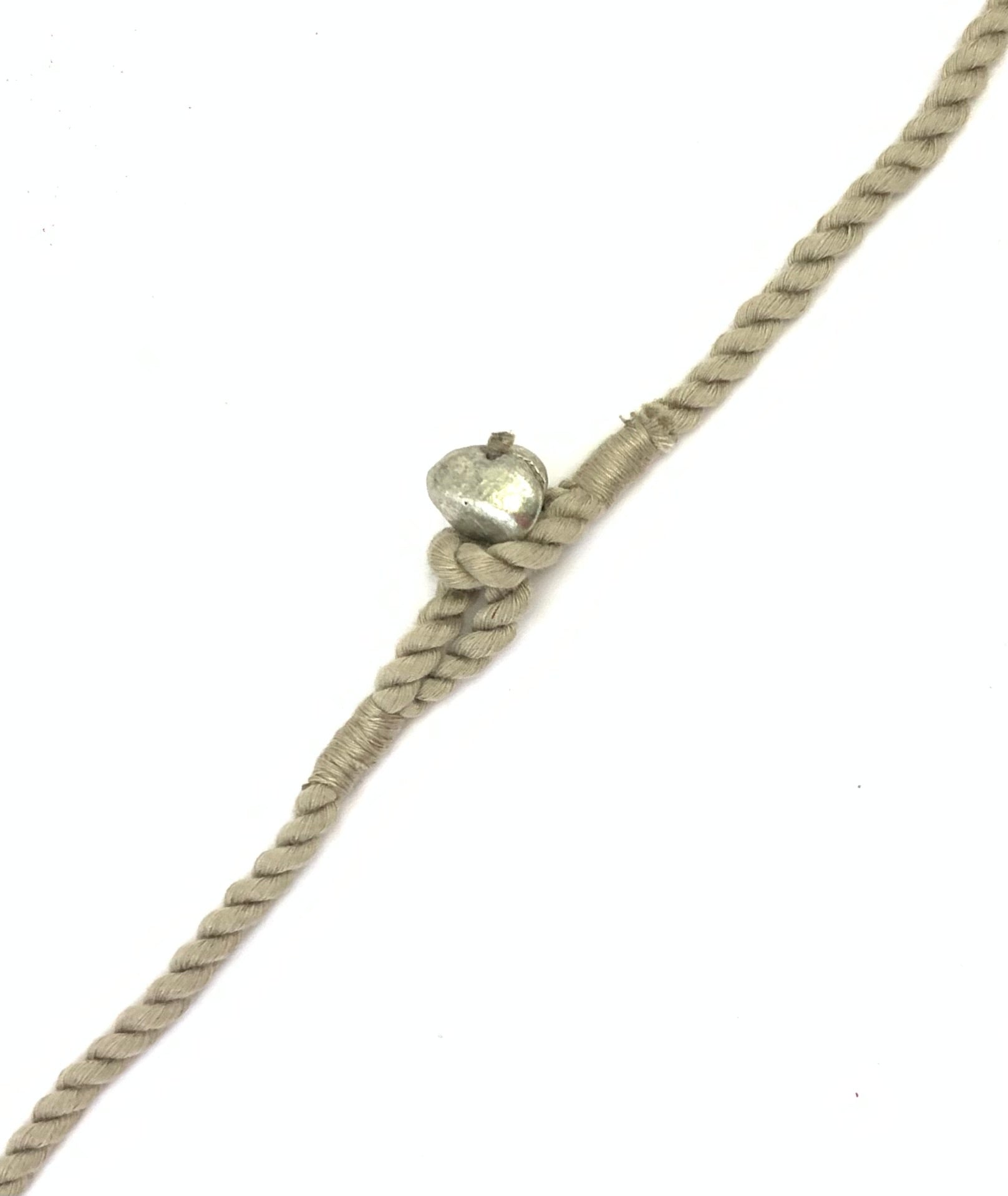 NK8563 - HALSKEtTE AUS STEIN-/HORNPERLEN MIT ANHÄNGER AUS METALL-ALUMINIUM-NUGGETS