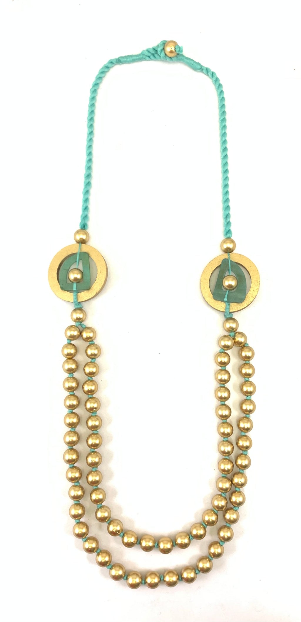 NK15154 - Collier en perles de bois, corne et C.C.P. sur fil tressé