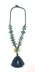 NK15155 - COLLIER PERLES BOIS/CORNE AVEC ANNEAU COQUILLE ET POMPON FIL