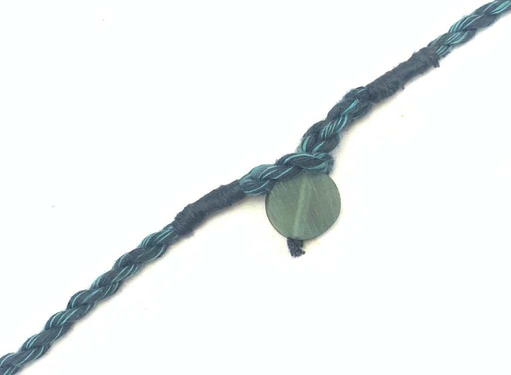 NK15155 - COLLIER PERLES BOIS/CORNE AVEC ANNEAU COQUILLE ET POMPON FIL