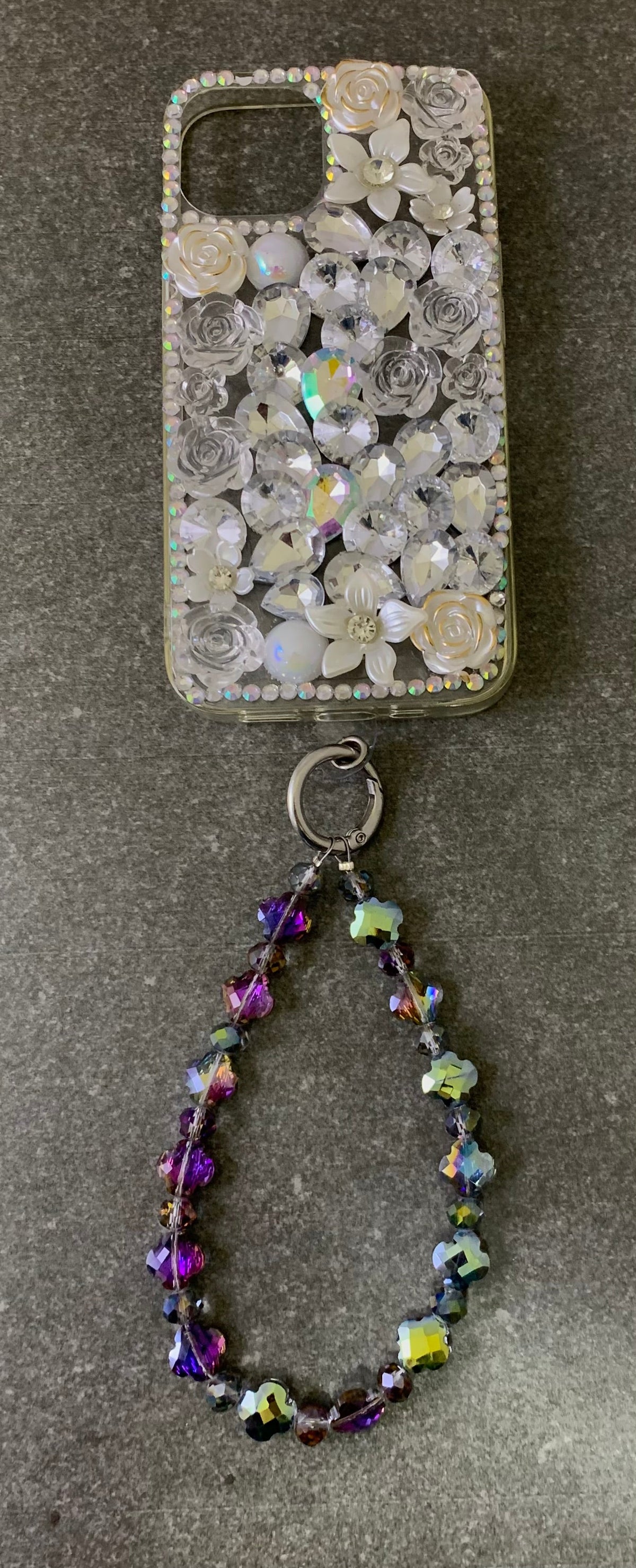 MIS3944 - TRENDY DIAMOND CUT GLASS BEAD HANGING MOBILE WRISTLET