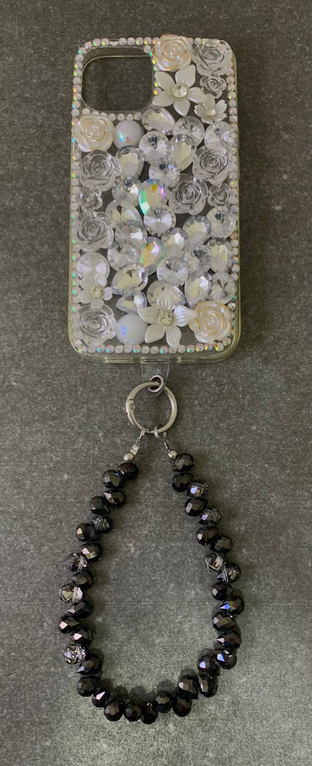MIS3943C - TRENDY DIAMOND CUT GLASS BEAD HANGING MOBILE WRISTLET