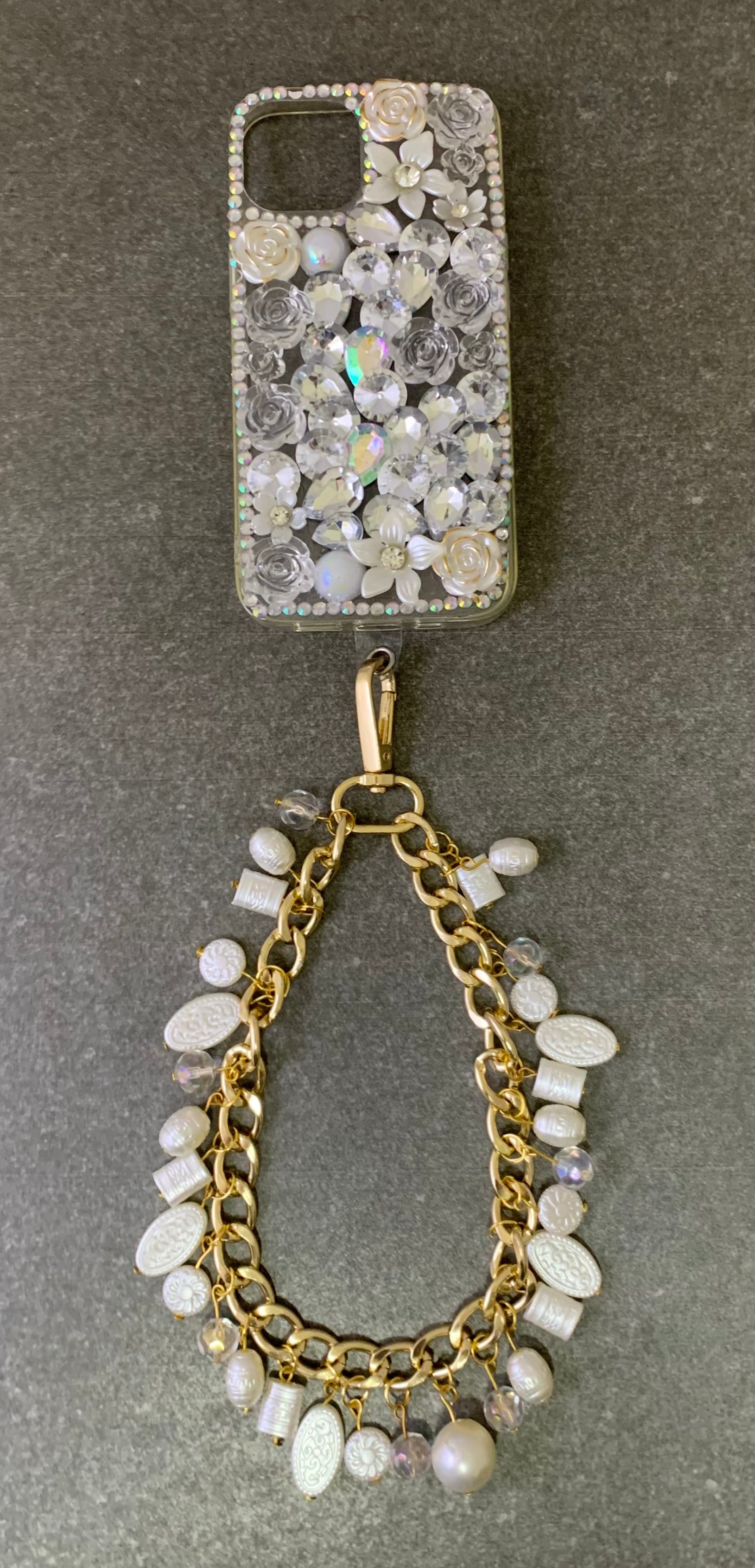 MIS3948 - TRENDY & STYLISH METAL CHAIN WITH BEAD HANGING WRISTLET