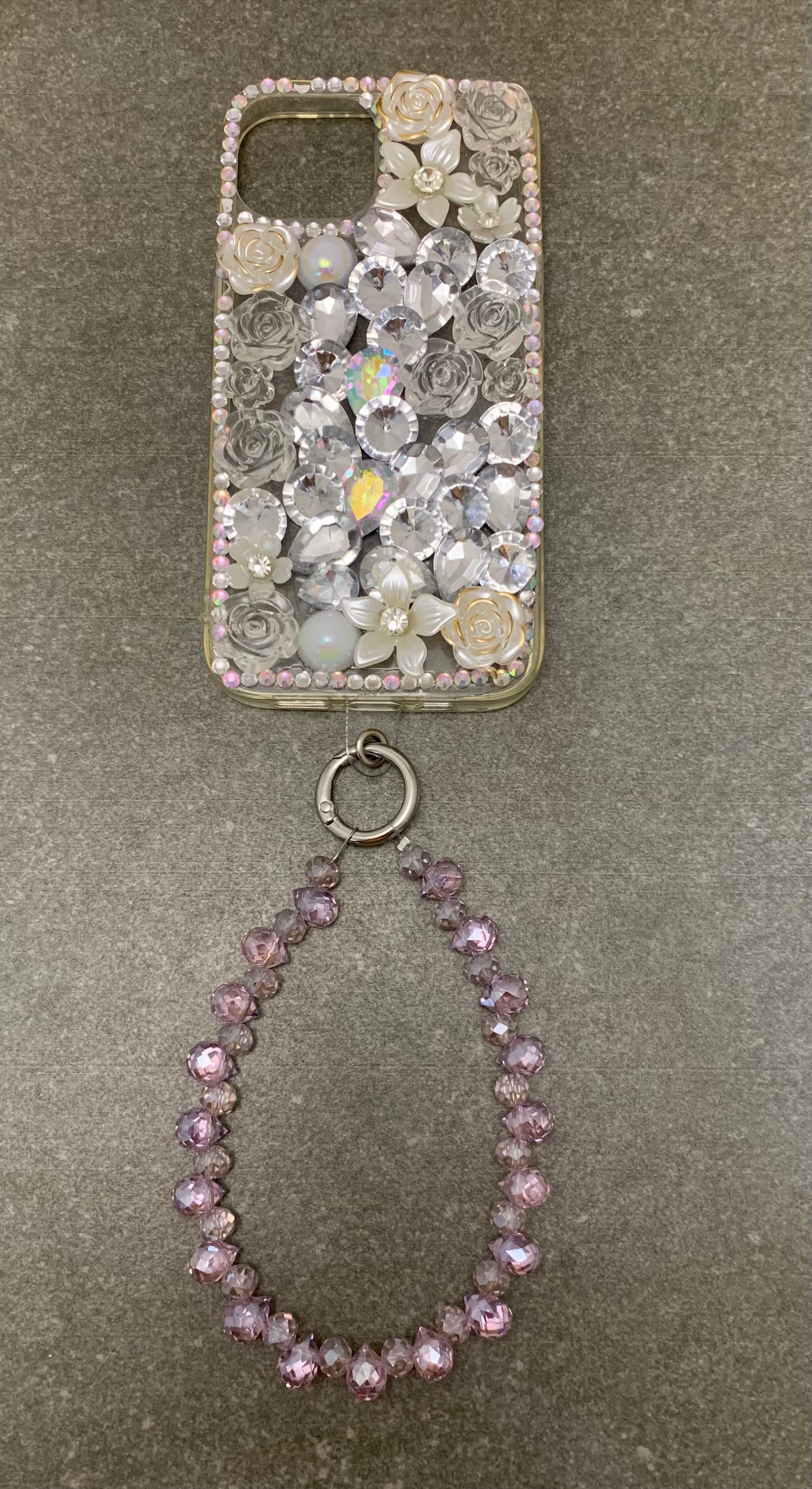 MIS3943F - TRENDY DIAMOND CUT GLASS BEAD HANGING MOBILE WRISTLET