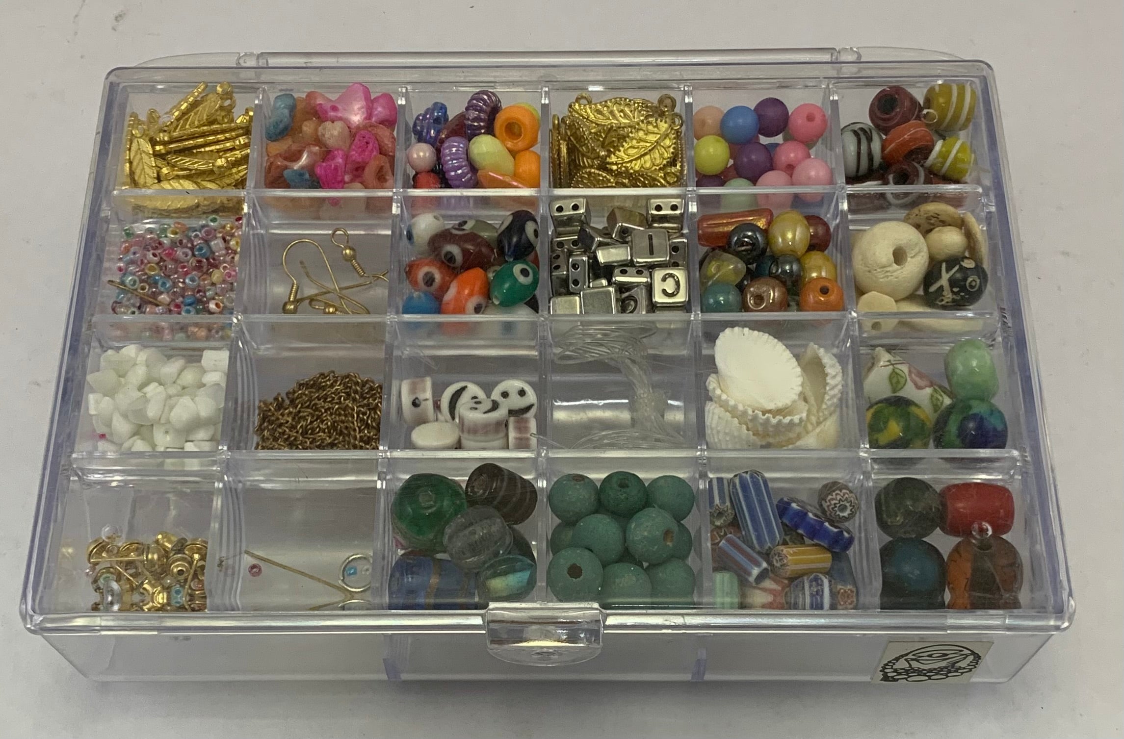 BDK284 - GLASS/BONE/WOODEN/SHELL/ALPHABET BEAD DIY KIDS KIT