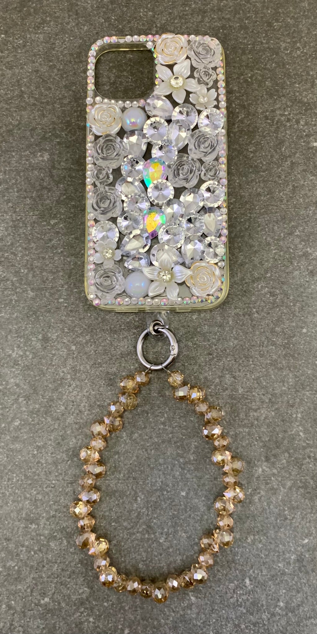 MIS3943E - TRENDY DIAMOND CUT GLASS BEAD HANGING MOBILE WRISTLET