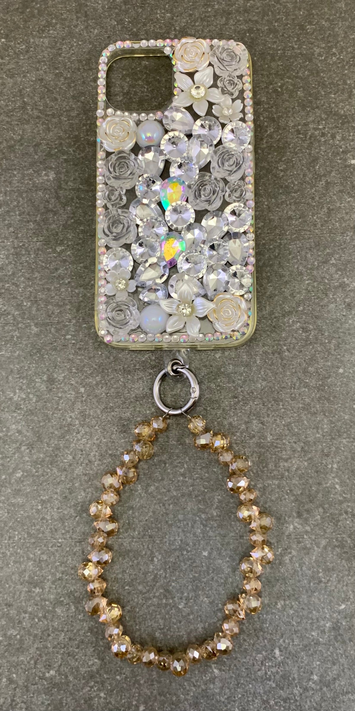 MIS3943E - TRENDY DIAMOND CUT GLASS BEAD HANGING MOBILE WRISTLET