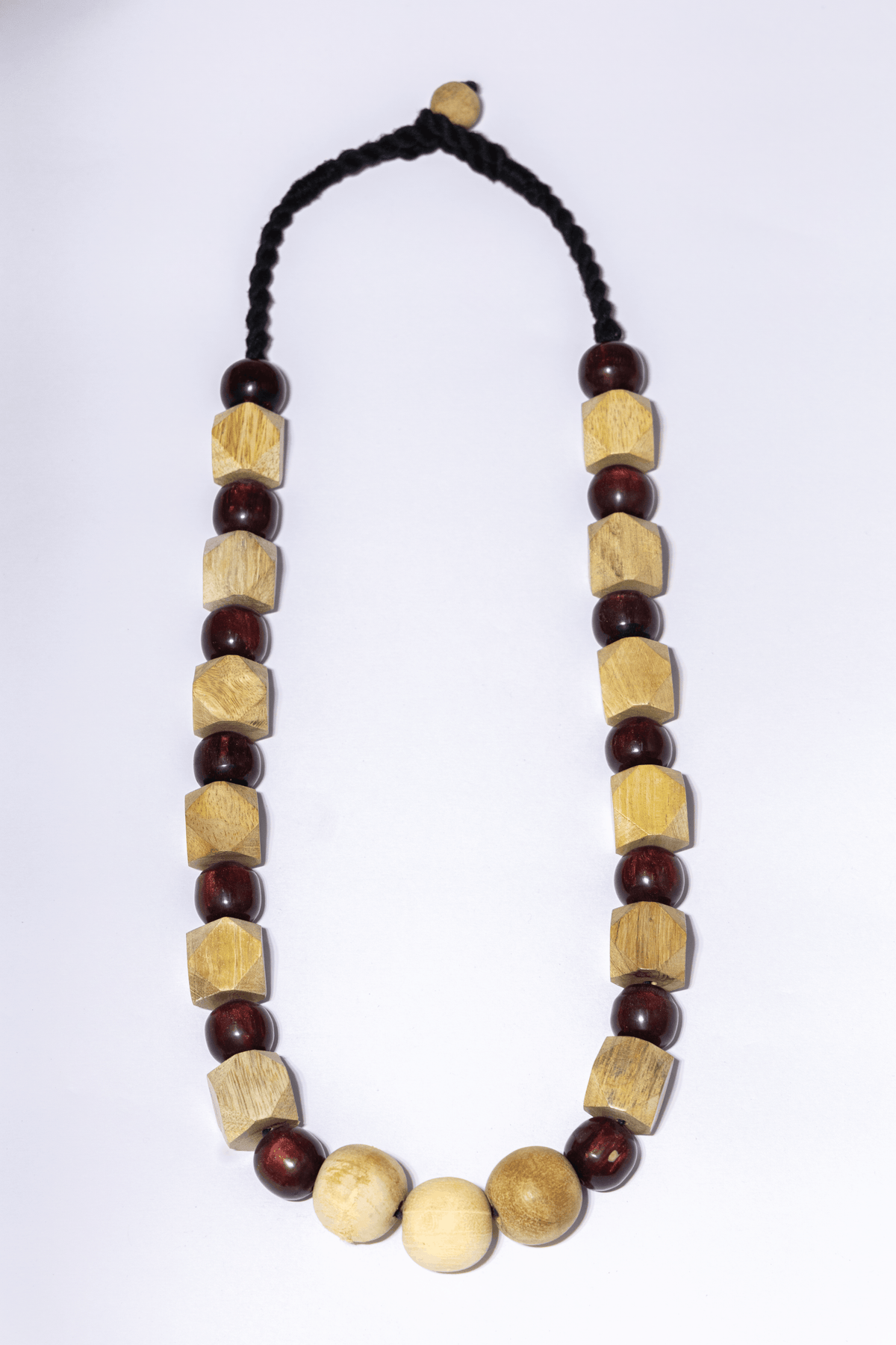 NK11076 - WOODEN/RESIN BEAD WITH THREAD BRAIDED NECKLACE