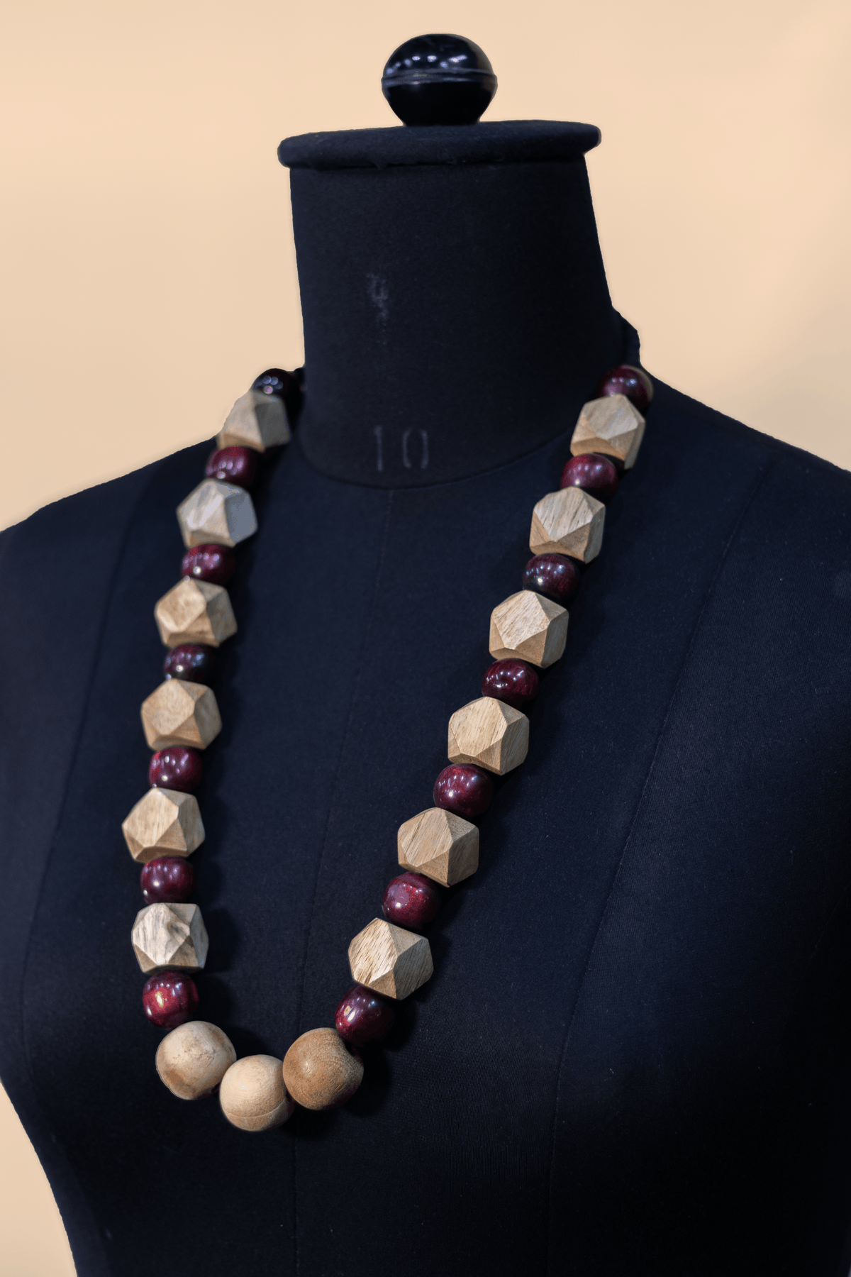 NK11076 - WOODEN/RESIN BEAD WITH THREAD BRAIDED NECKLACE