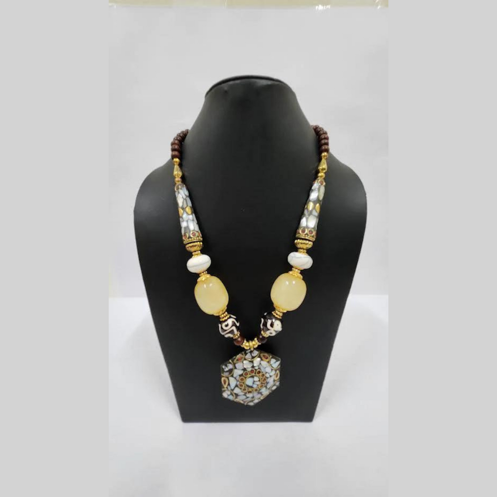 NK13072 - NATURAL ACRYLIC BEAD PENDANT NECKLACE