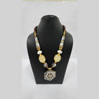 NK13072 - NATURAL ACRYLIC BEAD PENDANT NECKLACE