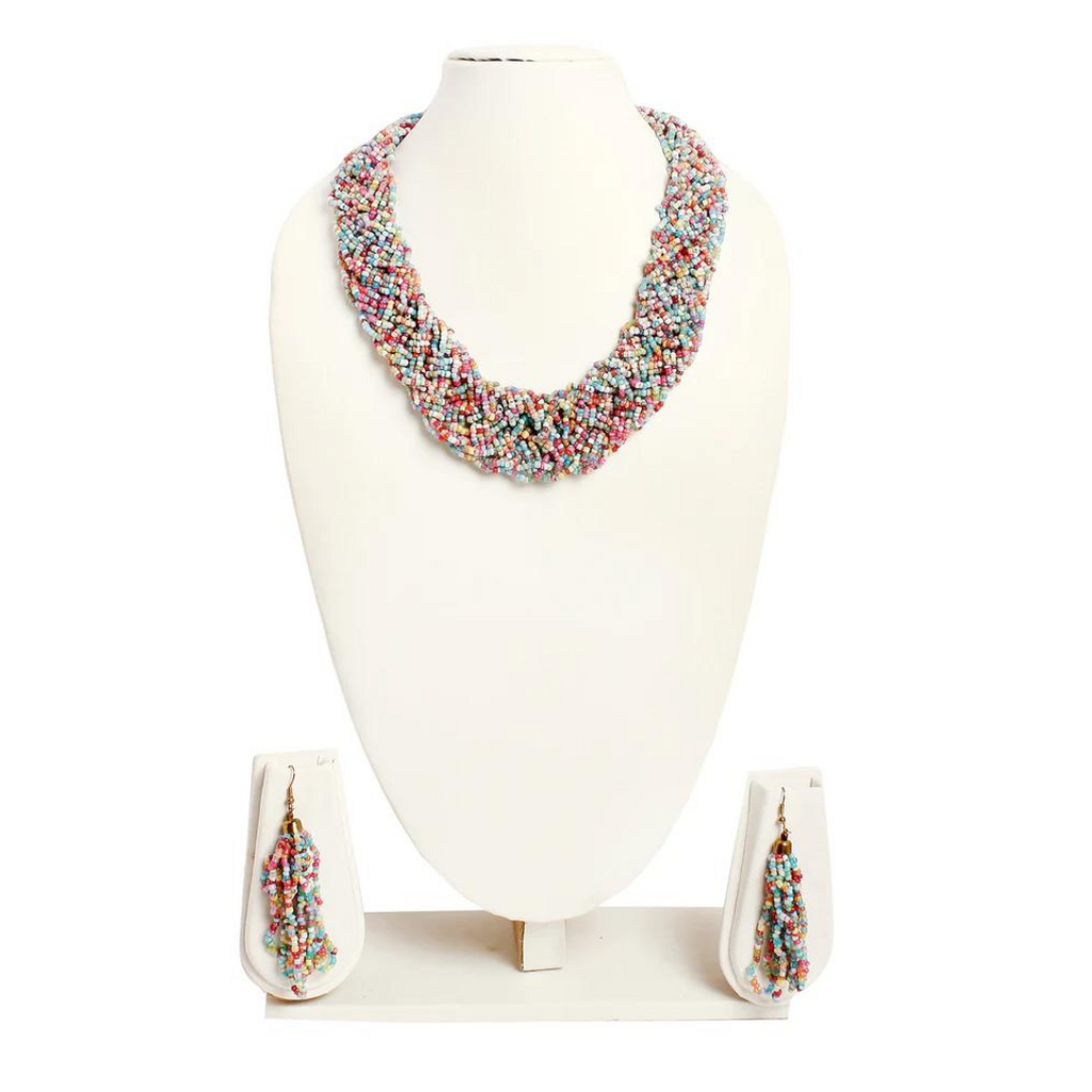 Collier de perles multicolores avec boucles d'oreilles