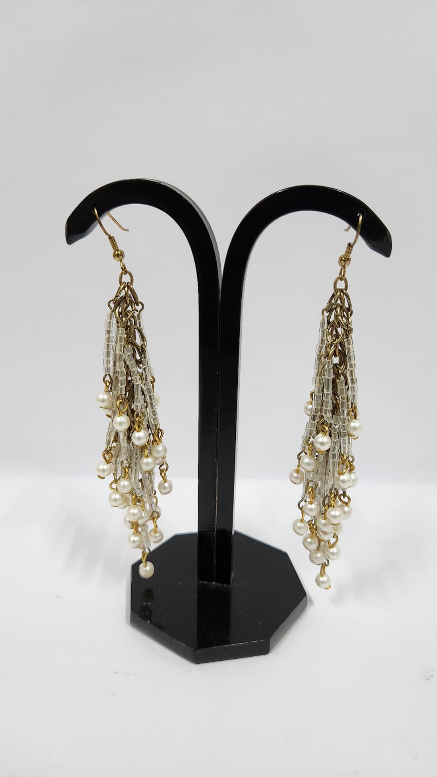 BOUCLES D'OREILLES PERLES SEMENCES ET PERLES ARTIFICIELLES BLANCHES