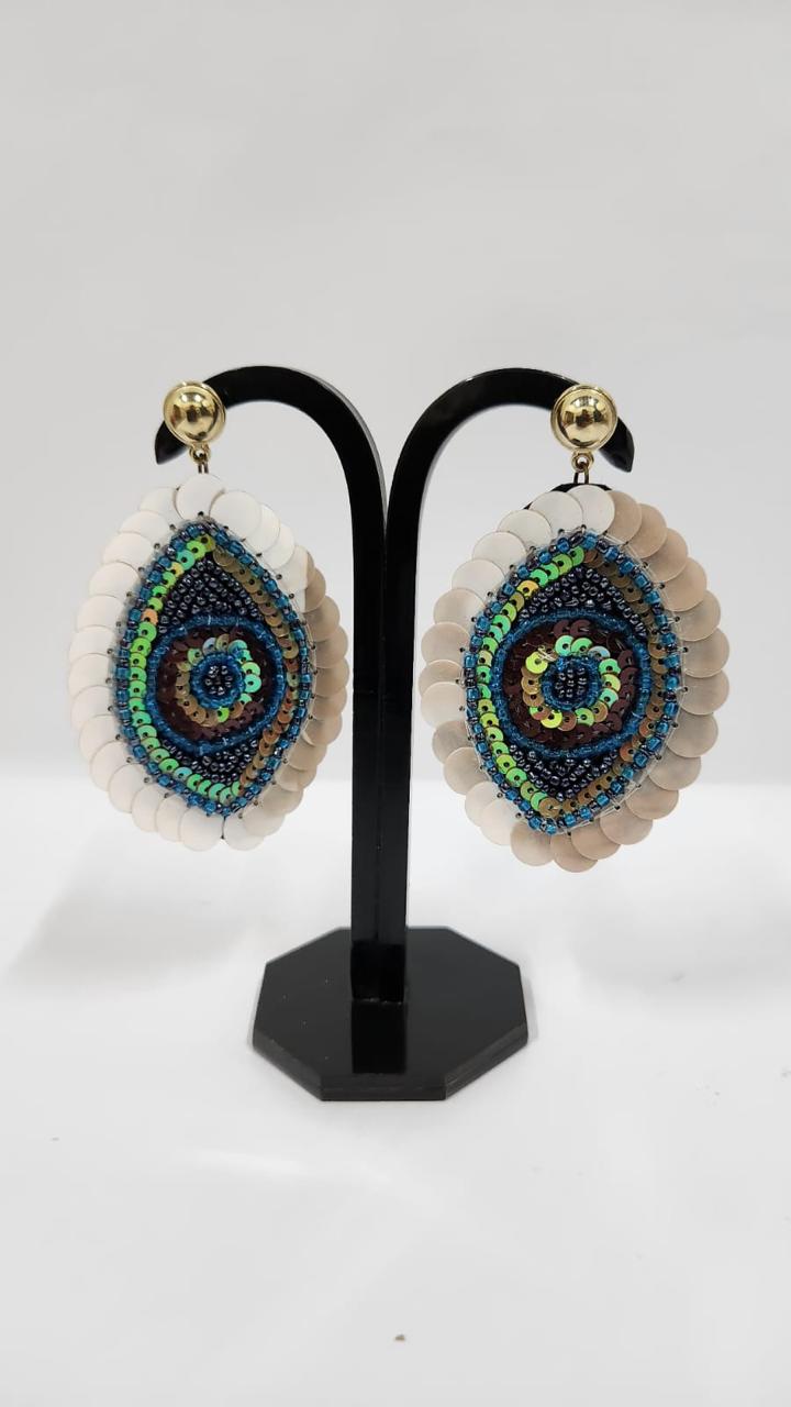 BOUCLES D'OREILLES PERLES DE ROCAILLE BLANCHES ET BLEUES